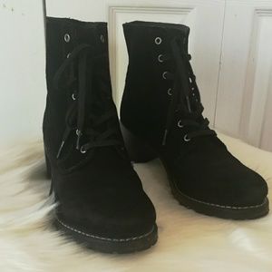 Rare Frye Sabrina 6G black suede leather boots